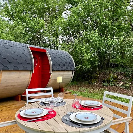 Hotel Camping Et Tentes Le Mas Du Midi *