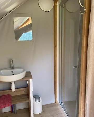 Camping Et Tentes Le Mas Du Midi Hotel *